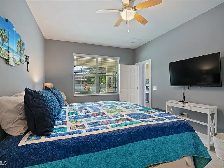 825 SE 5th Pl — Photo 10