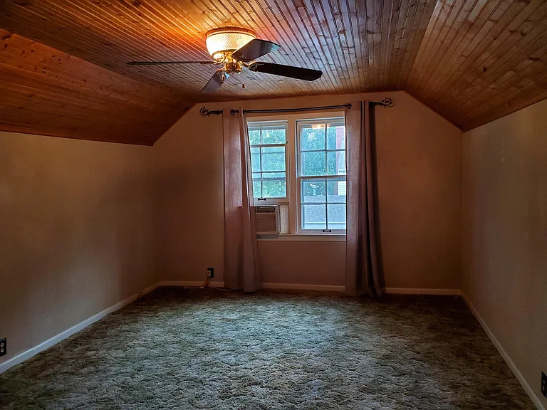 412 N Magnolia St — Photo 13