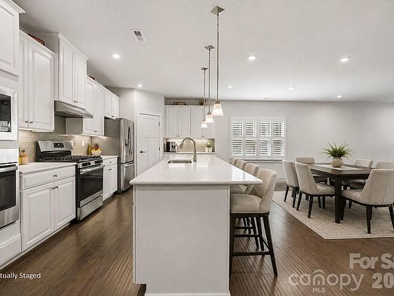 5th image of 5219 Larewood Dr