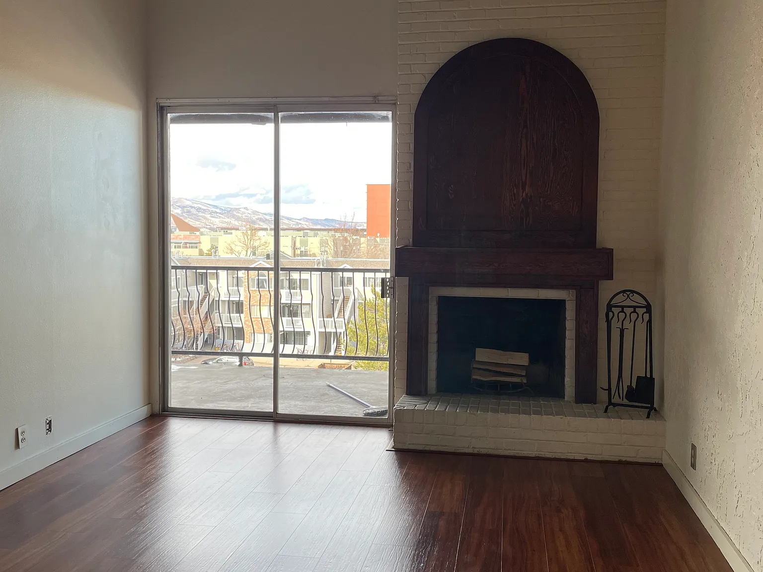 3 bed, 1265 sqft, $1,300 — Photo 3