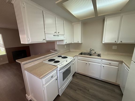 4th image of 4538 Glacier Ave #2