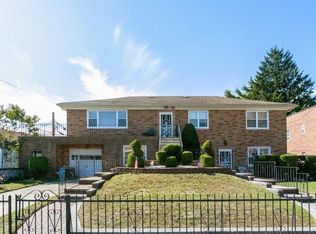 1270 E 98th St, Brooklyn, NY 11236