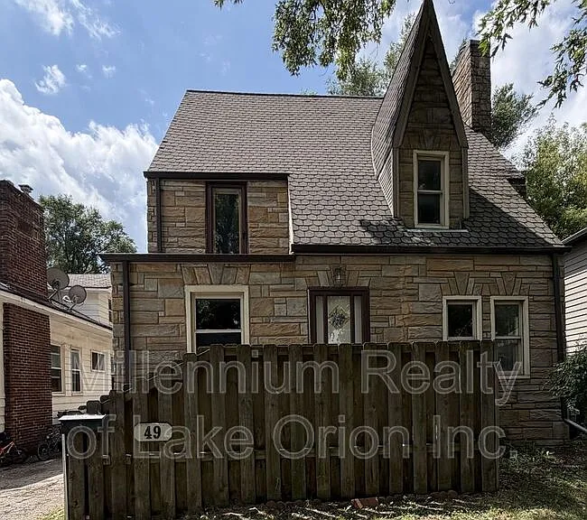 49 Neome Dr — Photo 1