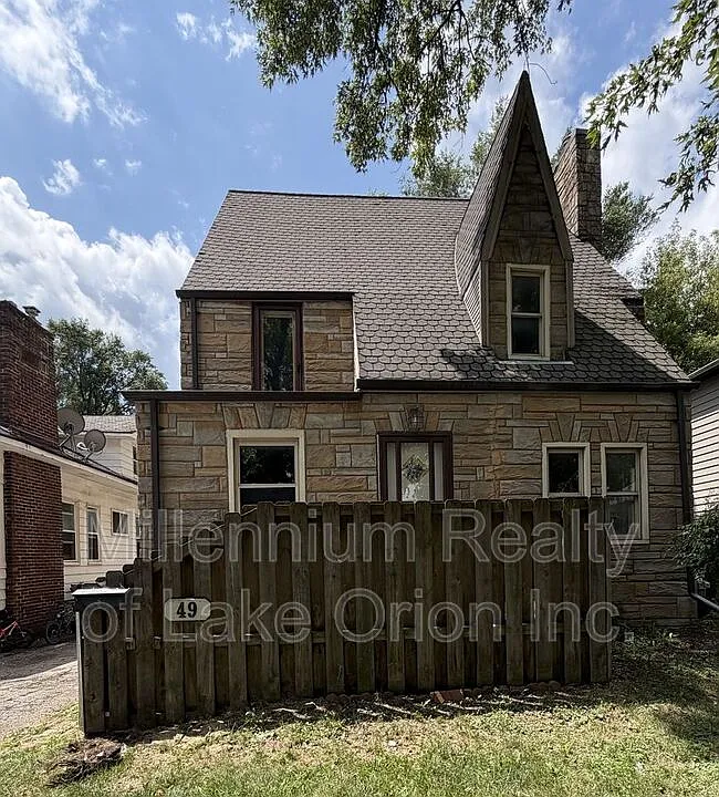49 Neome Dr