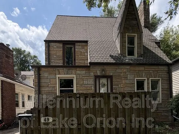 49 Neome Dr, Pontiac, MI 48341