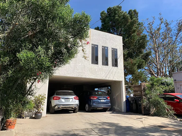 8966 Crescent Dr #8968 — Photo 3