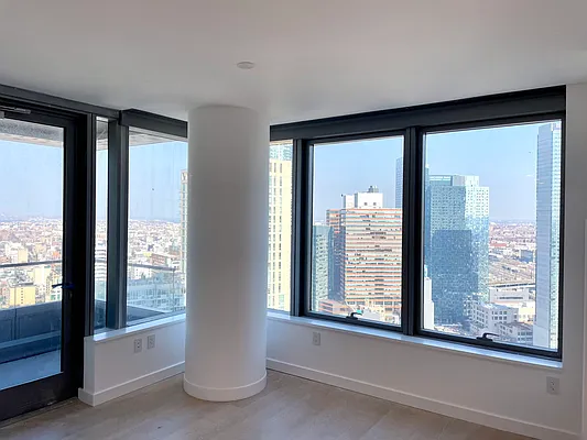 Rented by YouYork Management LLC | media 4