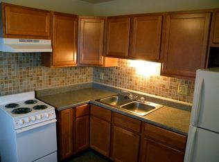 13927 Middle Gibraltar Rd APT 3, Gibraltar, MI 48173