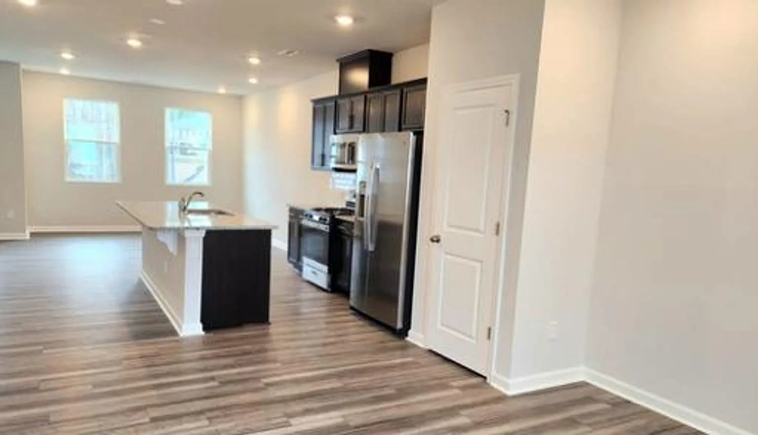 171 Garden Vine Trail - Bev Roberts Rentals. and Property Management — Photo 4