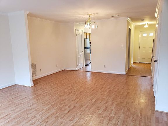 3rd image of 14129 Yorkshire Woods Dr #14129