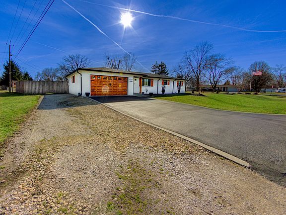 2nd image of 4541 Lois Ln