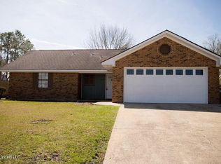 12517 Brentford St, Ocean Springs, MS 39564