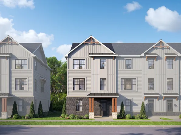 Pearson Plan, Everly Trace of Naperville