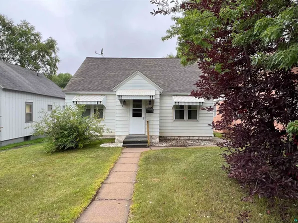 1107 Douglas Ave, Eveleth, MN 55734