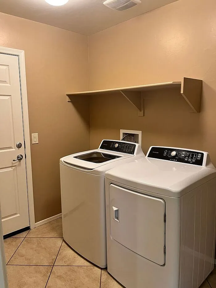 4 bed, 2.5 bath, 1850 sqft, $2,295 — Photo 4
