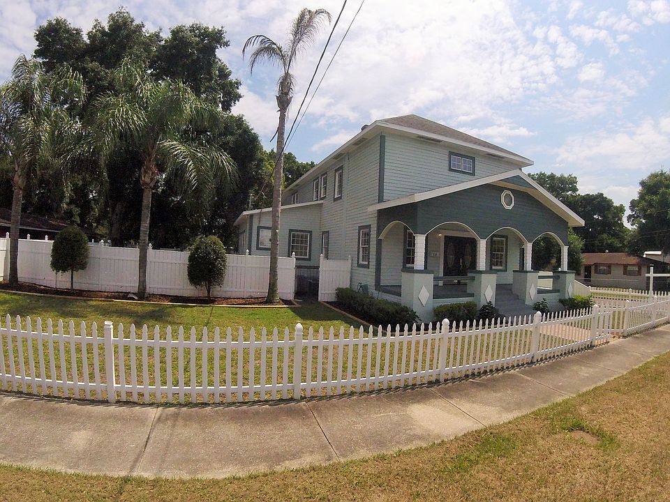 front view of home & lot