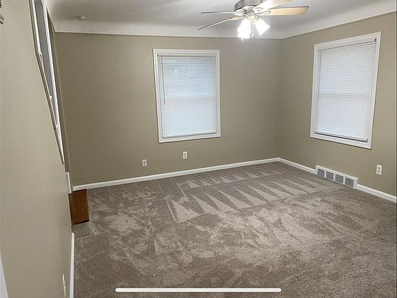 4th image of 29330 Rosebriar St