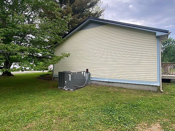4th image of 1512 Winding Way Cir
