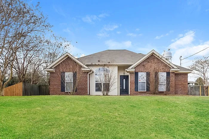 213 Hummingbird Dr