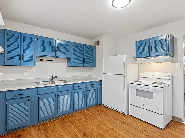 1406 E Pitman Ave — Photo 9