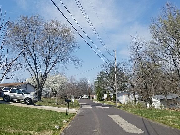 5th image of 527 Blackberry Path