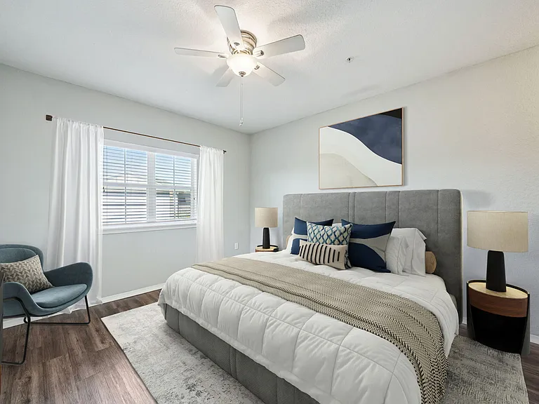 THE PARQ AT CROSS CREEK — Photo 31
