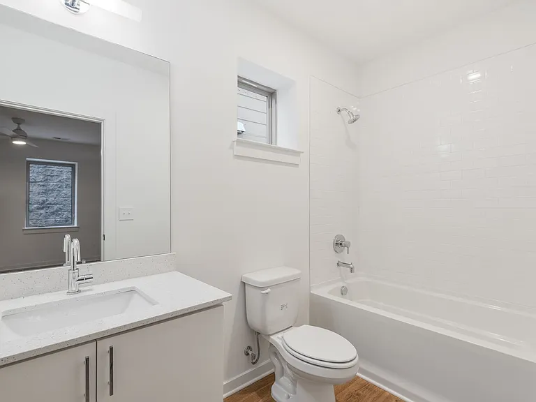 3060 Edwin Cir — Photo 11