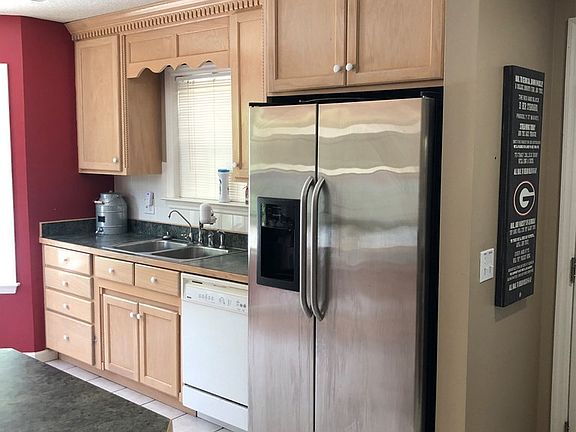 5th image of 107 Magnolia Dr