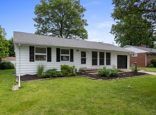 1900 Broadmoor Dr, Champaign, IL