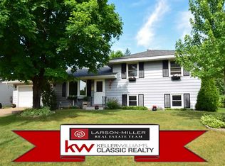 10332 Xavis St NW, Coon Rapids, MN 55433