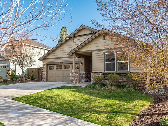 2nd image of 19711 SW Aspen Ridge Dr
