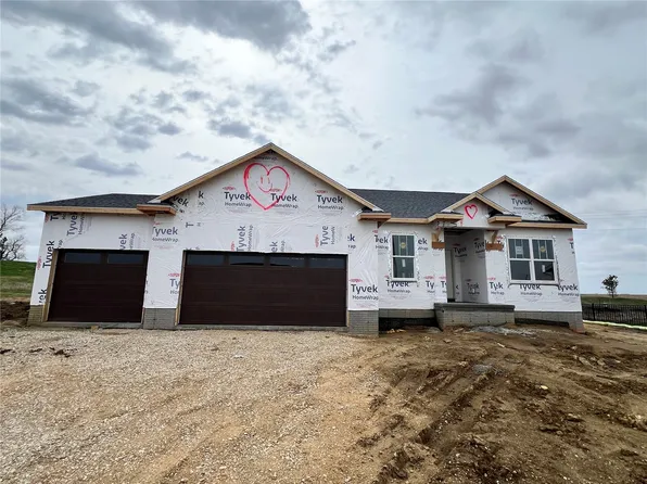 6925 Rock Wood Dr SW, Cedar Rapids, IA 52404