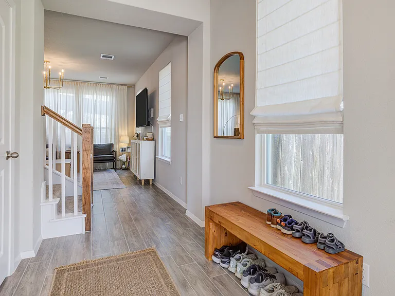 224 Stein Rd — Photo 8