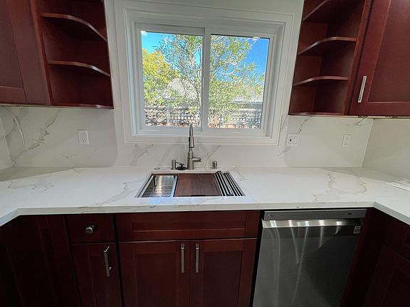 4th image of 1505 W Hacienda Ave