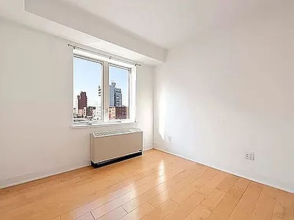 3rd image of 343 4th Ave APT 4E