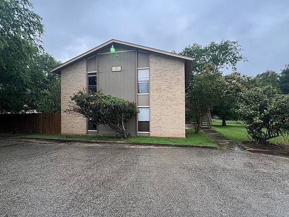 4th image of 229 Craddock Ave APT B