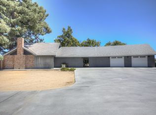 11973 W Olive Ave, Livingston, CA