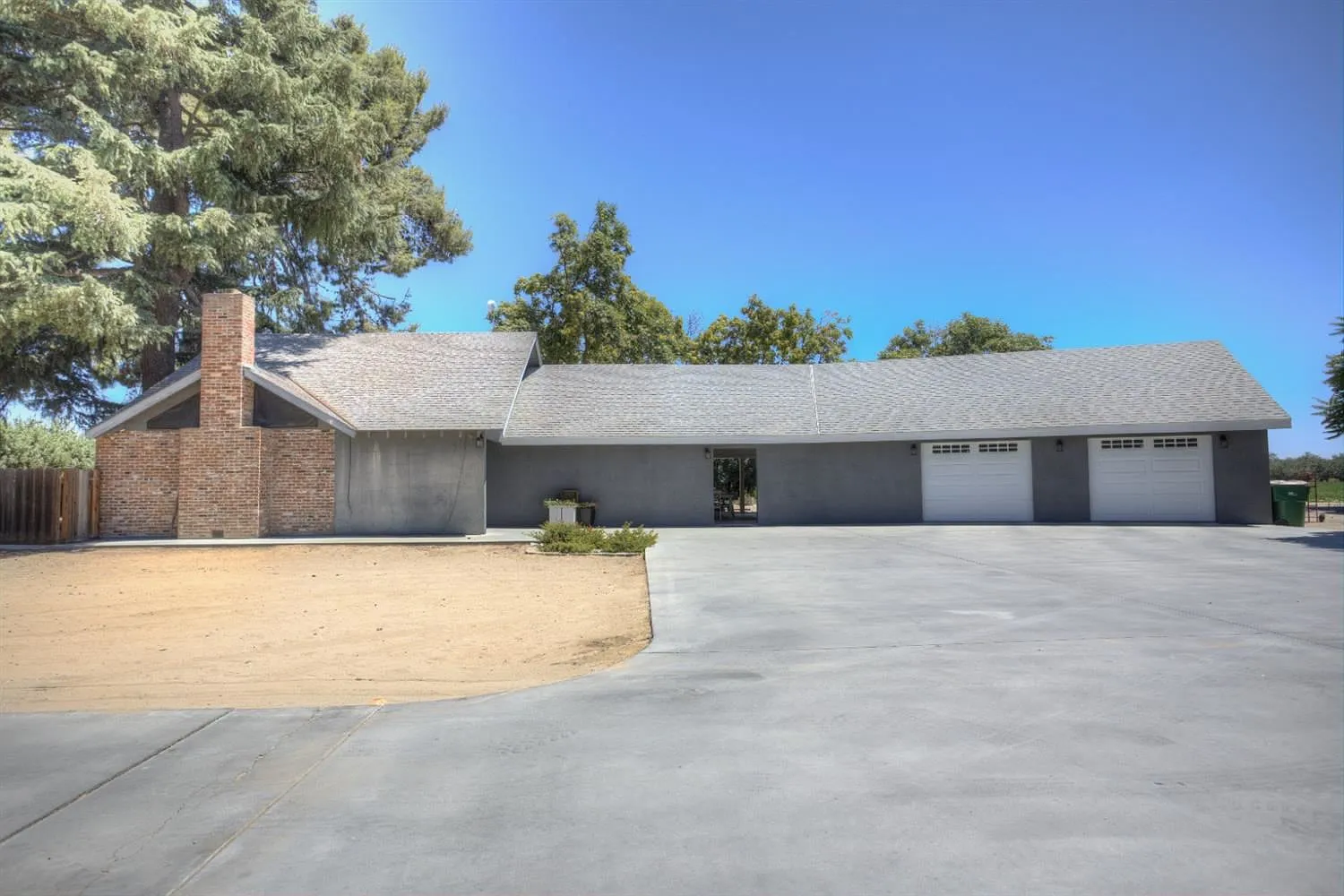 11973 W Olive Ave photo 1