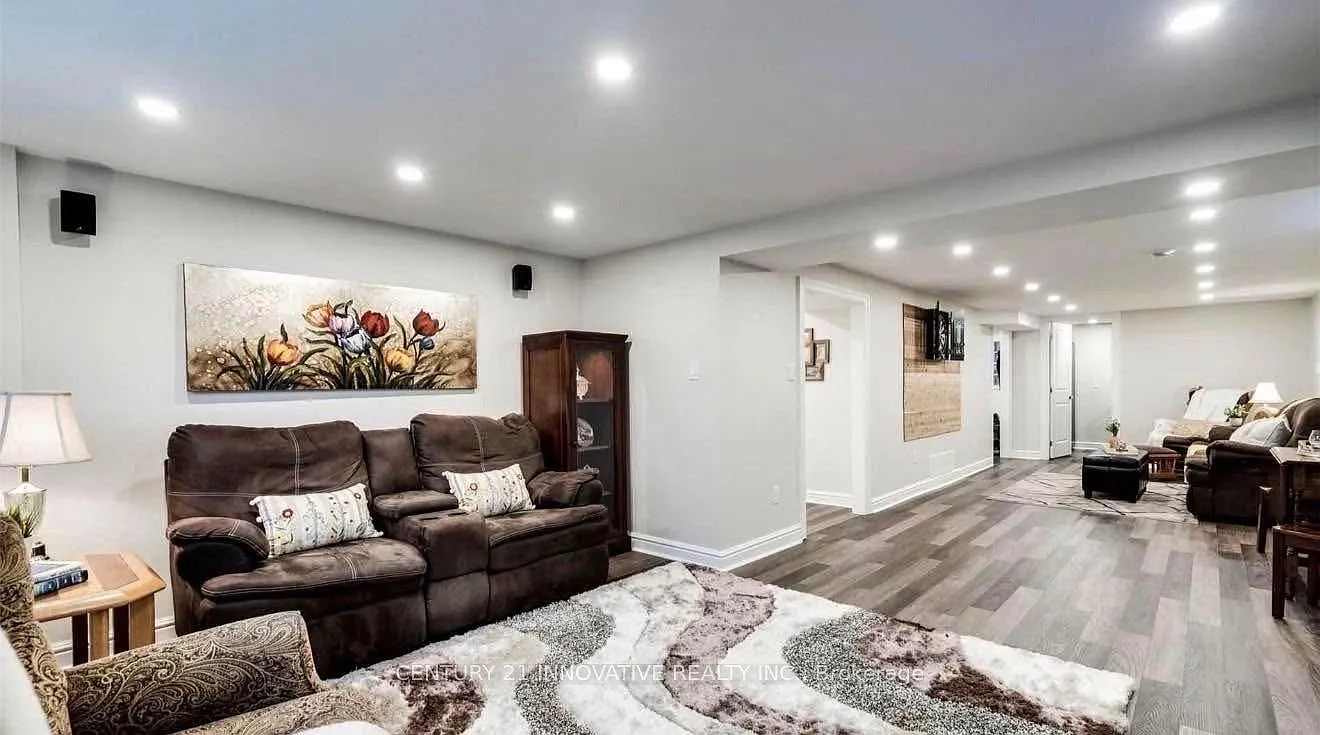 2 bed, $2,000 — Photo 4