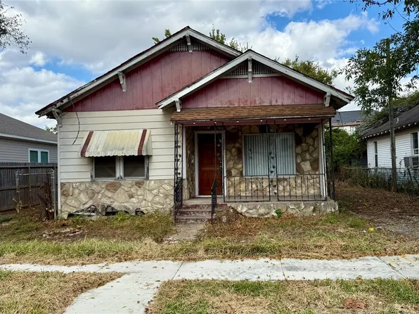 7809 Capitol St, Houston, TX 77012