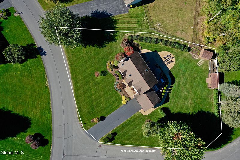 2nd image of 282 Wilderness Court