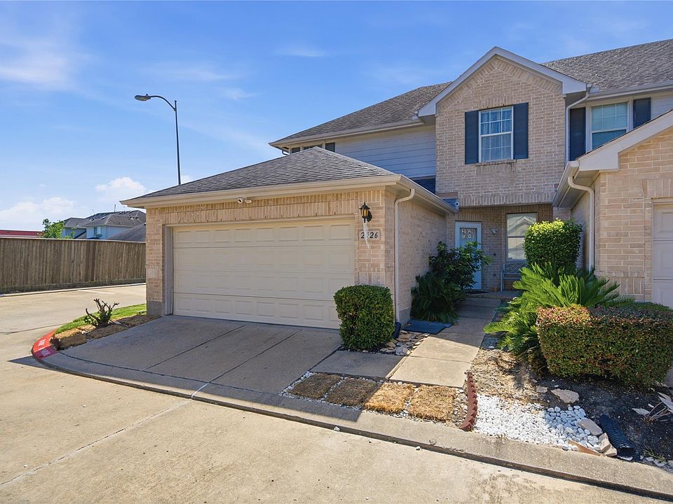 1st image of 2926 Meadowglen Cv
