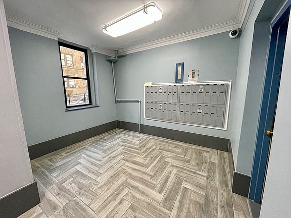 3rd image of 24 Cooper St #1D