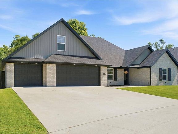 2nd image of 301 Grand Ct