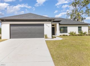 2618 Helen Cir, Lehigh Acres, FL 33971