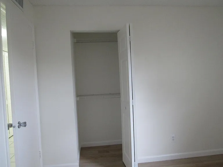 2110 SE Edler Dr — Photo 9