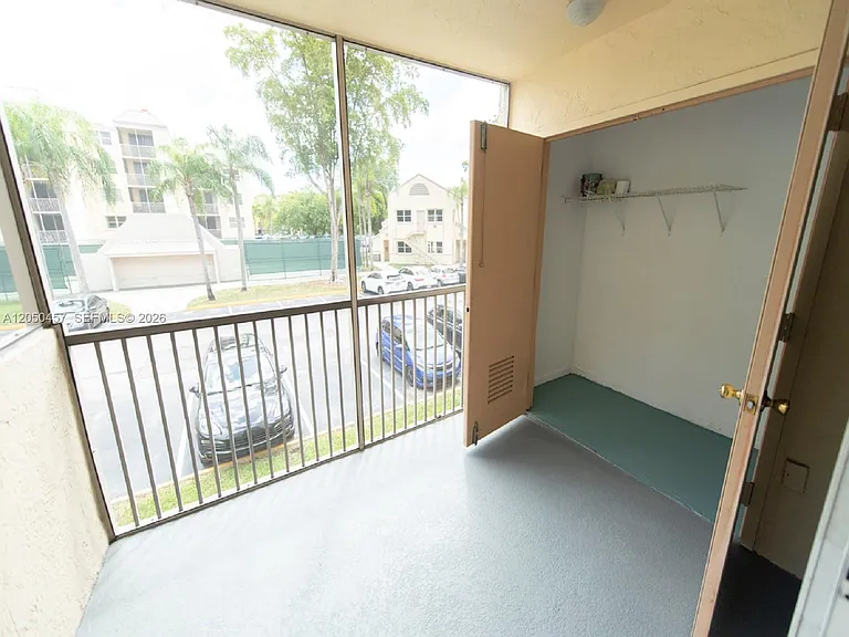 8373 Lake Dr #201 — Photo 27