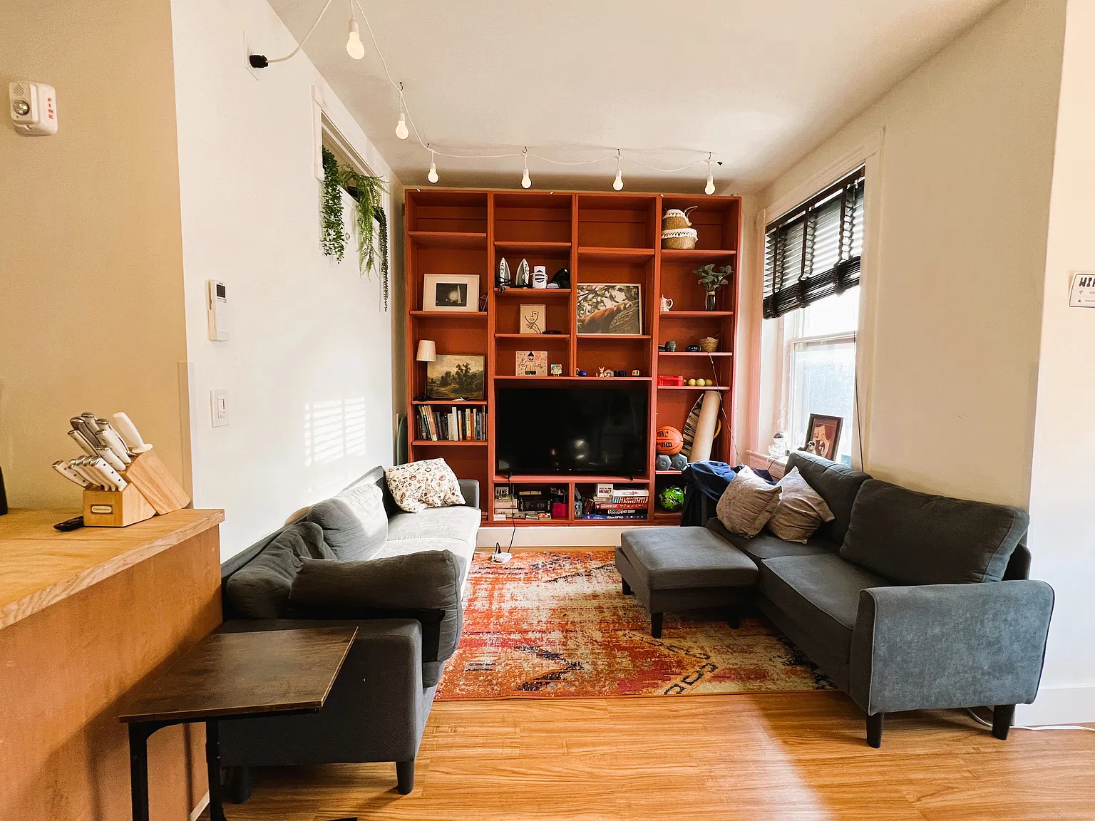 6 bed, 3.5 bath, $5,400 — Photo 1