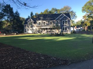 172 Harding St, Medfield, MA 02052