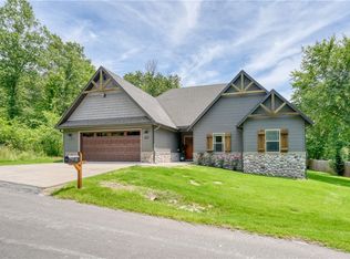 105 Rountree Dr, Bella Vista, AR 72715